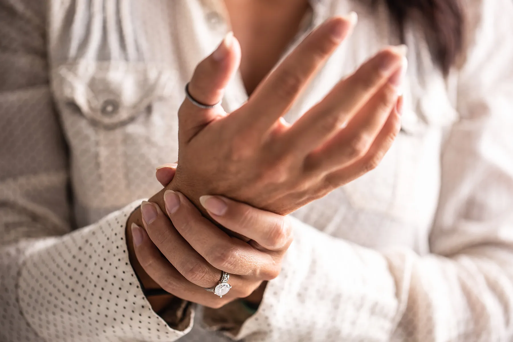 10 Best Anti-Inflammatory Drinks to Help Fight Pain Naturally