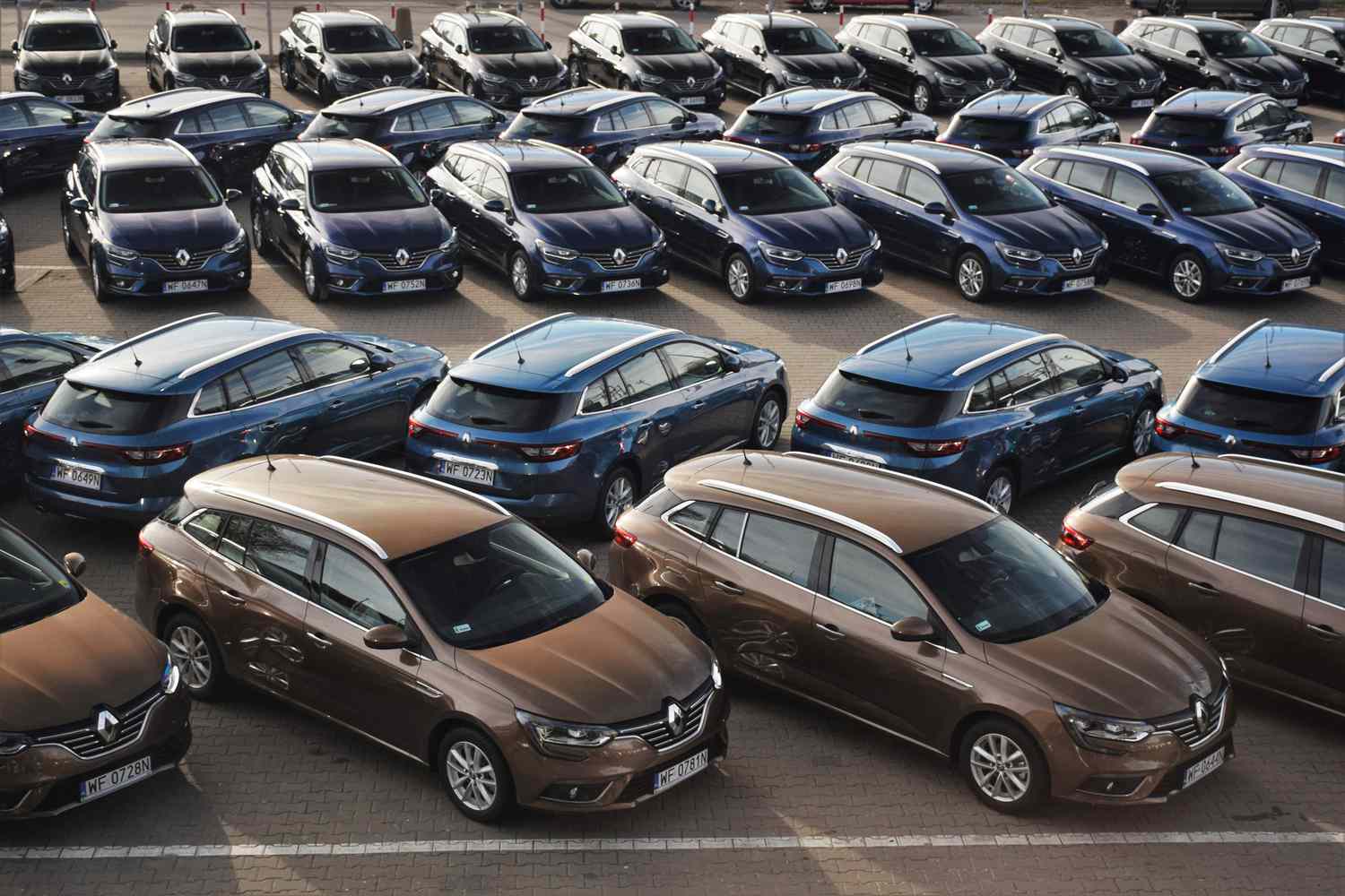Buying a New Car vs. Buying a Used Car: Which Should You Choose?