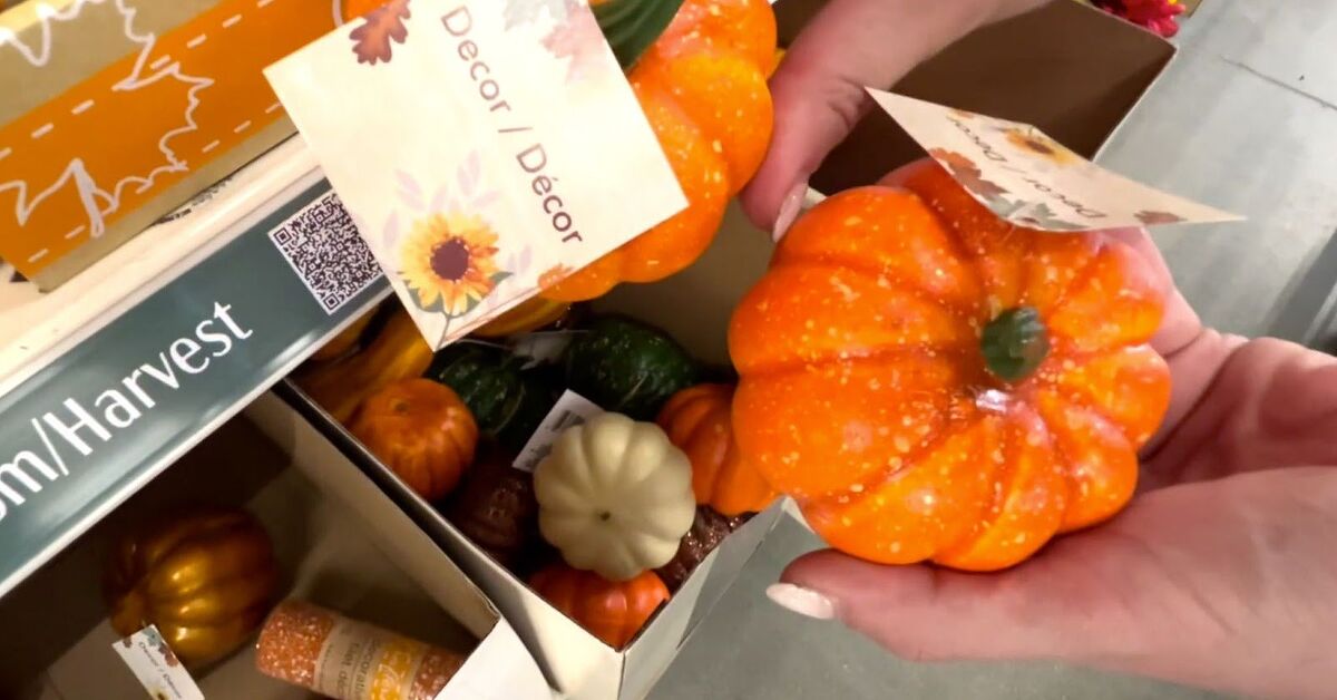 How to Make a Cute DIY Pumpkin Kissing Ball For Fall