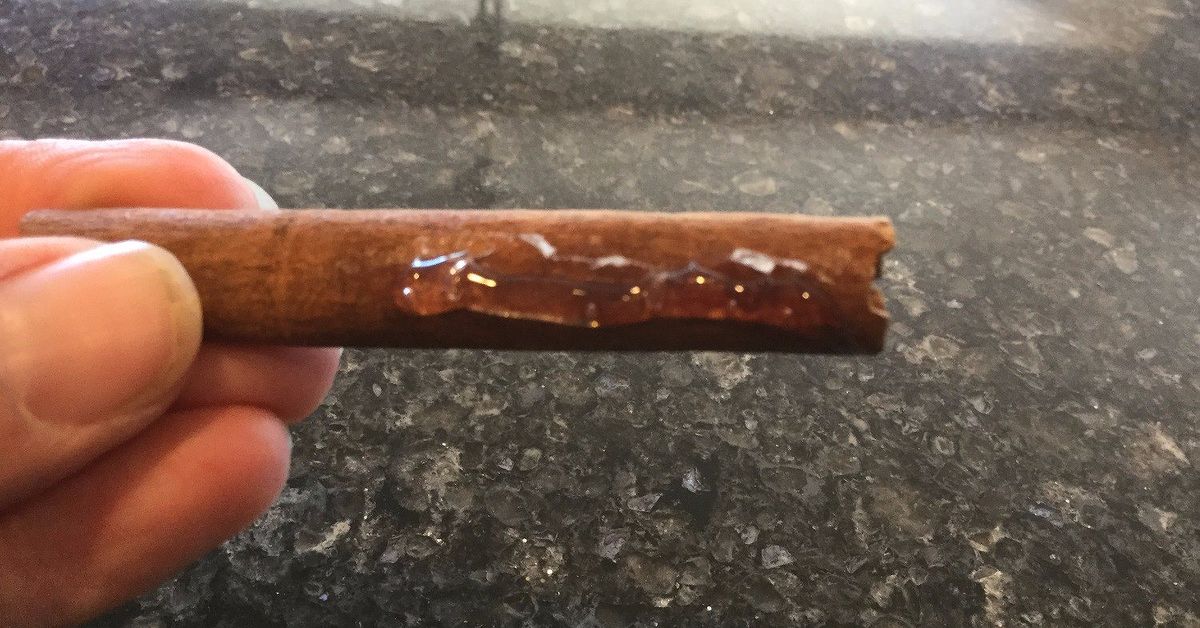 How to Make Your Own Cinnamon Candles on the Cheap