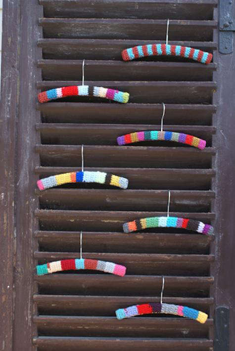 Storage: Clothes Hangers from Wood and Wool